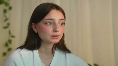 Snapshot of floret_joy chatting on 4, 3, 2025 ALICE online show from 4, 3, 2025