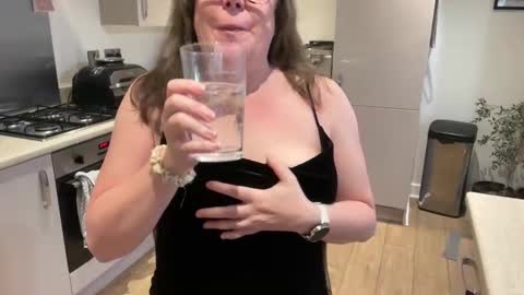 flossyishot online show from 8, 5, 2026