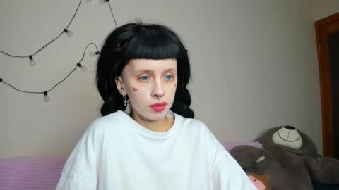 Snapshot of flowerofsin2001 chatting on 12, 9, 2025 Flower online show from 12, 9, 2025