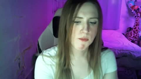 Snapshot of fluxsux chatting on 17, 6, 2026 Flux online show from 17, 6, 2026