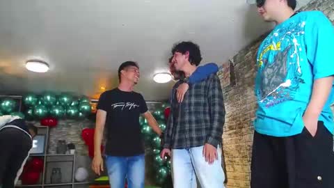 flyckers online show from 19, 2, 2025