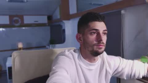 independent model online show from 21, 12, 2025