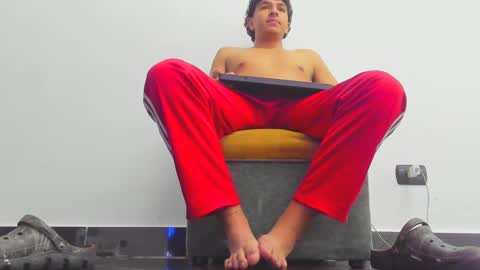 Snapshot of foot_master777 chatting on 4, 3, 2025 foot_master777 online show from 4, 3, 2025