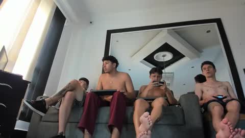 Snapshot of foot_master777 chatting on 28, 9, 2025 foot_master777 online show from 28, 9, 2025