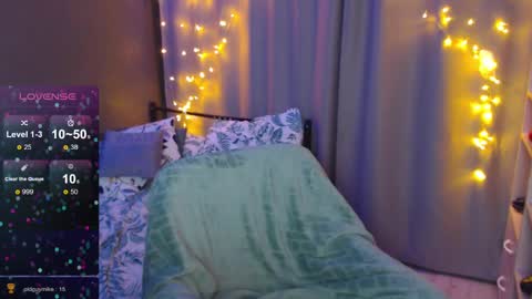 Snapshot of foreversmileme chatting on 3, 12, 2024 Julia online show from 3, 12, 2024