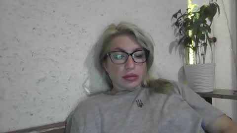 fox_red_lady7 online show from 24, 10, 2025