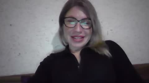 fox_red_lady7 online show from 18, 2, 2026