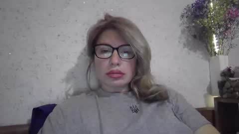 fox_red_lady7 online show from 25, 2, 2026