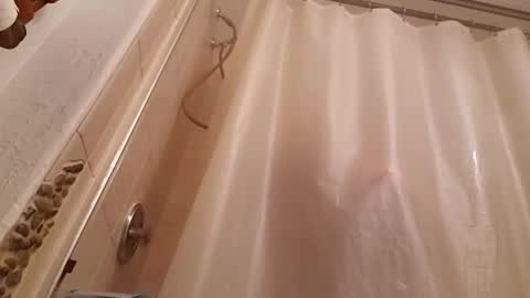 Snapshot of foxbodydave chatting on 28, 11, 2025 foxbodydave online show from 28, 11, 2025