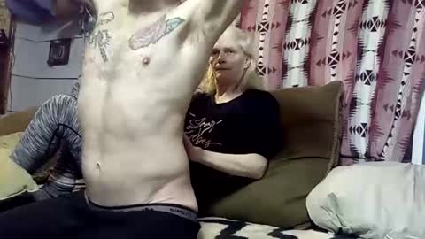 Snapshot of foxbodydave chatting on 10, 1, 2026 foxbodydave online show from 10, 1, 2026