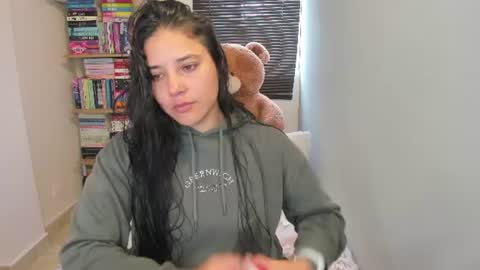 Snapshot of foxwen chatting on 5, 8, 2026 wen. online show from 5, 8, 2026