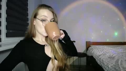 foxxialice online show from 19, 11, 2025