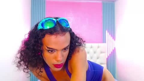 Ella online show from 30, 1, 2025