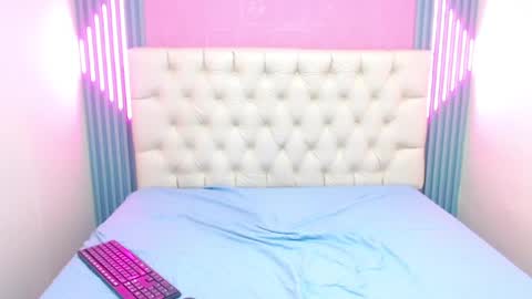 Ella online show from 10, 2, 2025