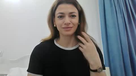 Adela - Single mom. 40 y online show from 4, 2, 2026