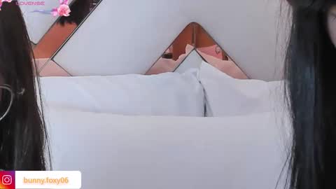 Snapshot of foxybuny chatting on 4, 11, 2025 FOXY AND BUNNY online show from 4, 11, 2025