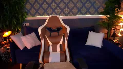 Maya online show from 9, 8, 2026
