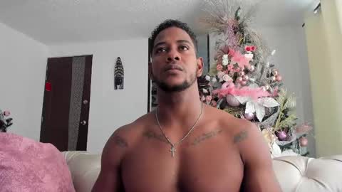 Snapshot of fraiderbrown chatting on 12, 12, 2024 IM FRAIDER online show from 12, 12, 2024