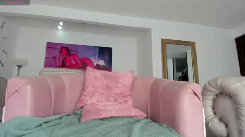 Snapshot of fraiderbrown chatting on 15, 1, 2025 IM FRAIDER online show from 15, 1, 2025