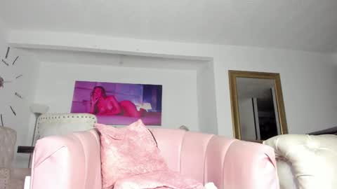 Snapshot of fraiderbrown chatting on 5, 2, 2025 IM FRAIDER online show from 5, 2, 2025