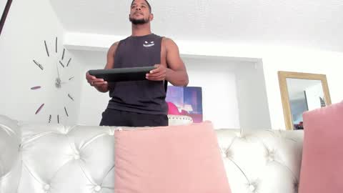 Snapshot of fraiderbrown chatting on 14, 2, 2025 IM FRAIDER online show from 14, 2, 2025