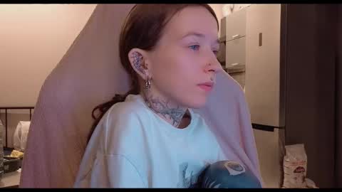 fran_bow online show from 24, 11, 2025