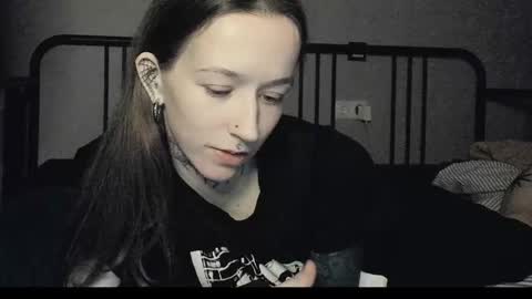 fran_bow online show from 19, 12, 2025