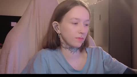 fran_bow online show from 5, 2, 2026