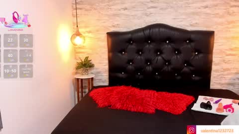          online show from 10, 9, 2025