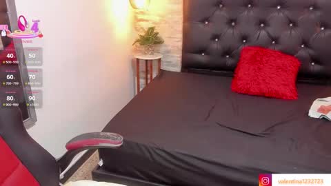          online show from 18, 10, 2025