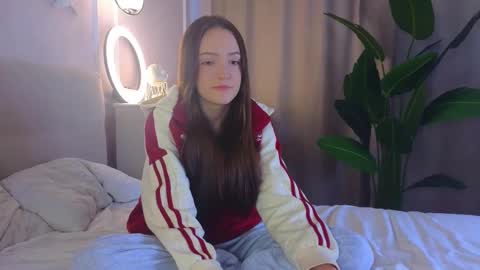 Marybrown eye Katy gray eye online show from 25, 2, 2026