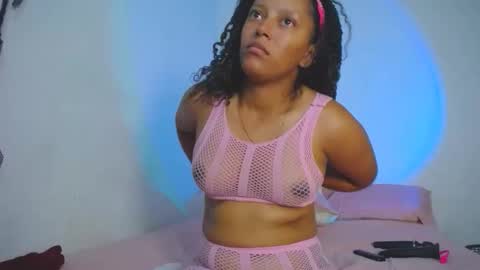francihot4 online show from 8, 5, 2026