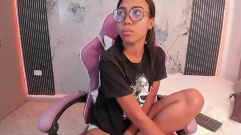 Laura online show from 27, 6, 2026
