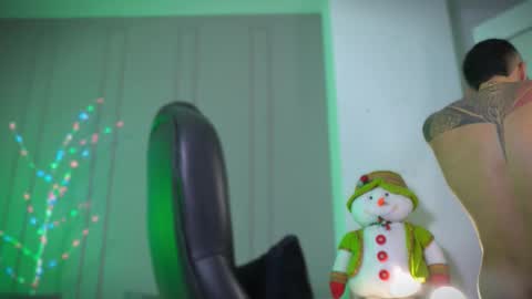 Snapshot of frankfarrellx chatting on 14, 11, 2025 Frank Farrell. Hey remember to give me a thumbs up Ty online show from 14, 11, 2025