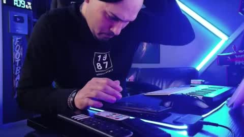 frankievw9 online show from 17, 9, 2025