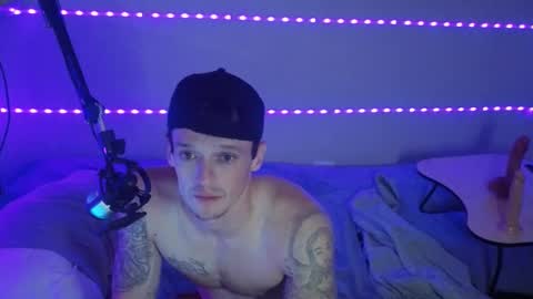 Snapshot of frankoafterdark chatting on 10, 9, 2025 Franco online show from 10, 9, 2025