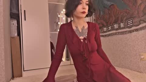 mistress Bastet and  mintcola online show from 19, 10, 2025