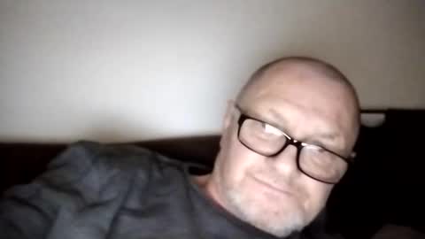 Wolfi online show from 2, 2, 2026