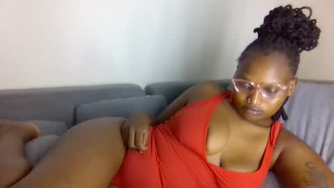 Snapshot of freakylittlemissy chatting on 15, 11, 2025 freakylittlemissy online show from 15, 11, 2025