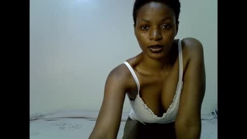 Snapshot of freakymia99 chatting on 4, 12, 2025 mia online show from 4, 12, 2025