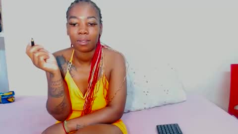 Snapshot of freakyscarlrt00 chatting on 25, 9, 2025 FreakyScarlet00 online show from 25, 9, 2025