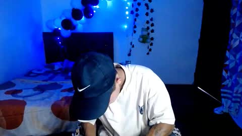 Snapshot of freddy_romans2 chatting on 25, 11, 2025 freddy romans online show from 25, 11, 2025