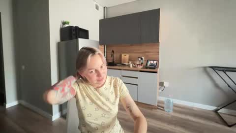 Snapshot of fremine_ chatting on 17, 11, 2025 Fremine online show from 17, 11, 2025