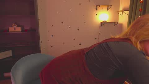 Snapshot of french_devotion chatting on 3, 12, 2024 Louise or Lou 3 online show from 3, 12, 2024