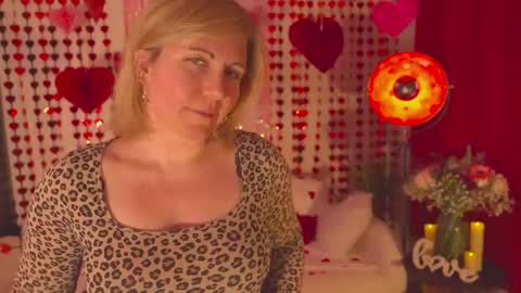 Snapshot of french_devotion chatting on 16, 2, 2025 Louise or Lou 3 online show from 16, 2, 2025