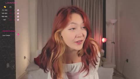 Snapshot of frencheseyes chatting on 15, 9, 2025 frencheseyes online show from 15, 9, 2025