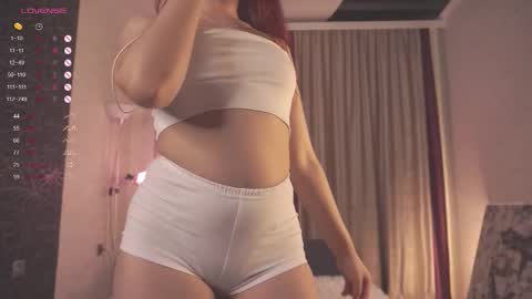 Snapshot of frencheseyes chatting on 23, 9, 2025 frencheseyes online show from 23, 9, 2025