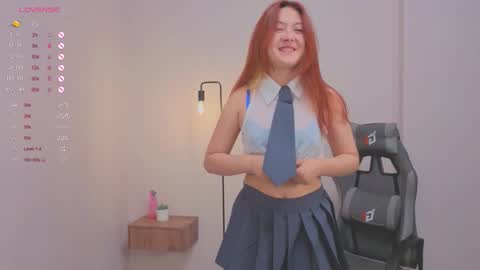 Snapshot of frencheseyes chatting on 19, 10, 2025 frencheseyes online show from 19, 10, 2025