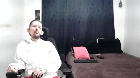 Thomas y Sophia online show from 24, 2, 2025