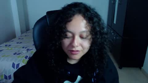 Louise  online show from 23, 2, 2025